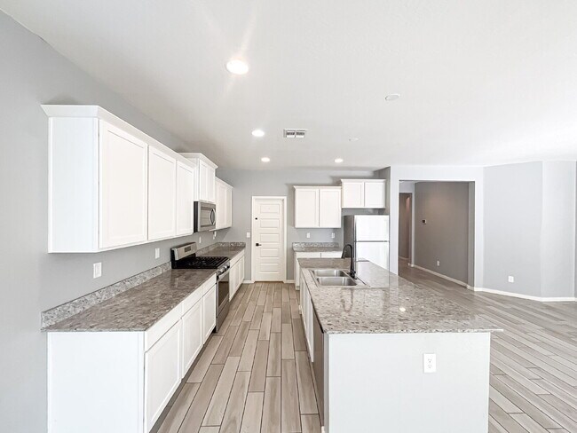 Building Photo - 36413 N Tahanta Trail