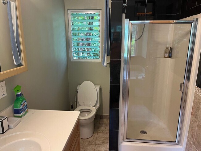 Building Photo - Flexible Rental Near Hilo – Whole House or Separate Units | Pets OK