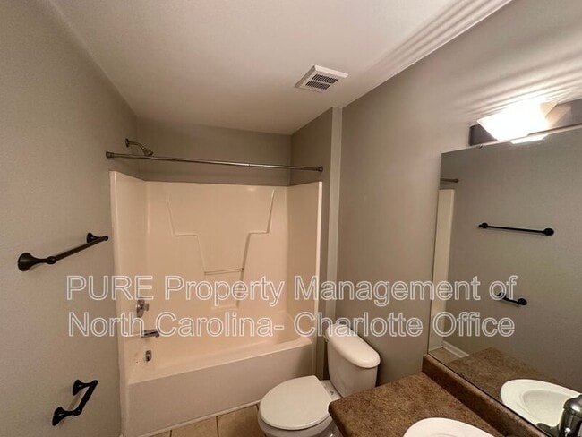 Building Photo - 3911 Picasso Court