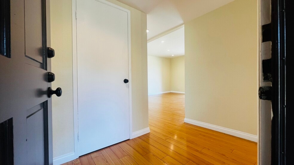 Entrance - 336 N Louise St