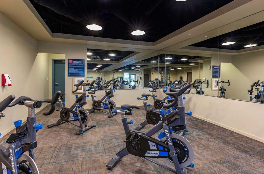 Building Photo - 11505 NE Yacht Harbor Dr