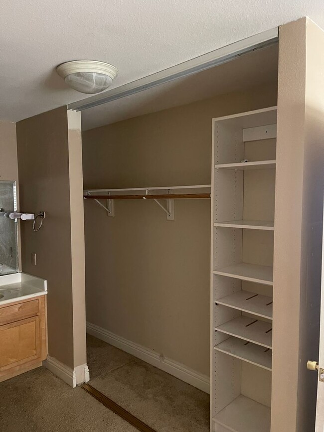 Building Photo - 1 bedroom 1 bath apartment in Miramesa FOR...