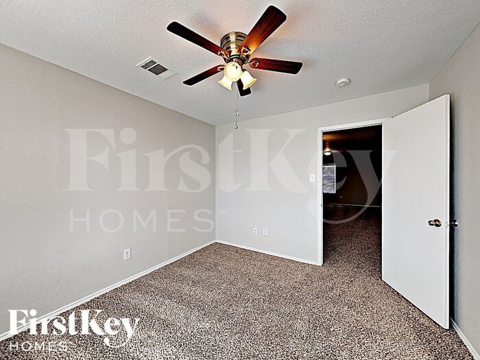 Building Photo - 8308 Cutter Hill Ave