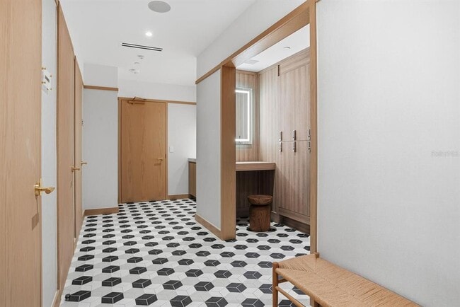 Building Photo - 3015 S Ysabella Ave