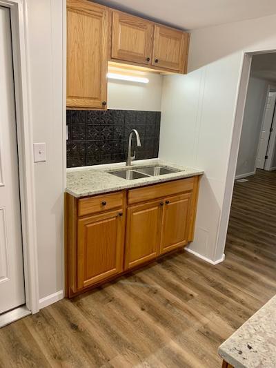 Building Photo - 824 Center St