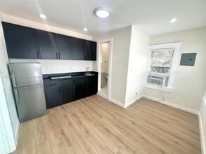 Building Photo - 229 NE 25th St