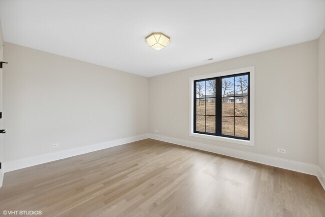 Building Photo - 1123 Pin Oak Dr