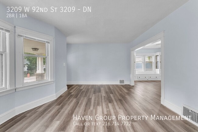Building Photo - 3209 W 92nd St