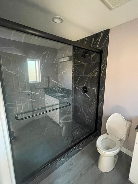 Building Photo - 5029 Cutler Ave