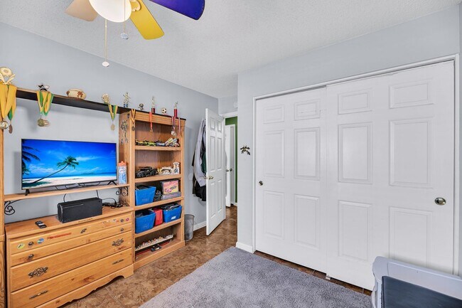 Building Photo - Stylish Living with Spacious Backyard!