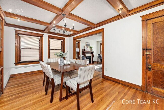 Building Photo - 1413 W 39th St
