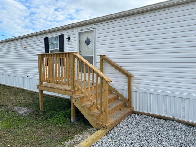 Building Photo - 1012 10th St