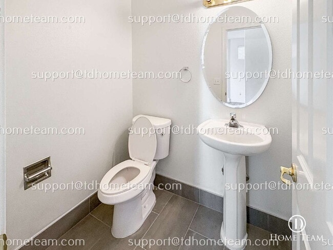 Building Photo - "Spacious 4-Bedroom Home with 2.5 Baths in Renton – 2030 Sq. Ft. of Comfort & Style!"