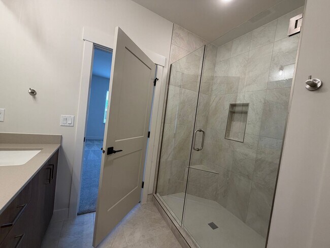 Building Photo - 622 Hemsworth Ln