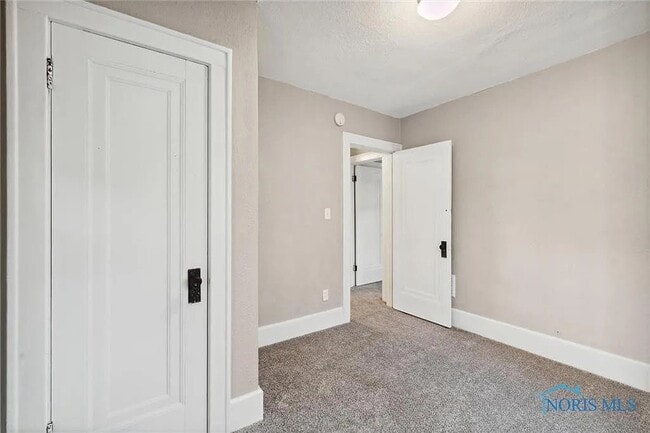 Building Photo - 4422 Overland Pkwy