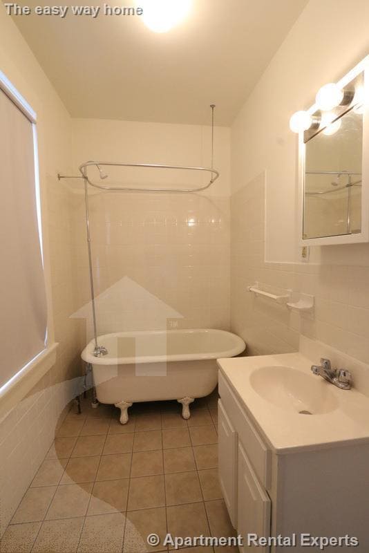 Building Photo - 44 Central St