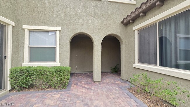 Building Photo - 1027 Whitworth Ave