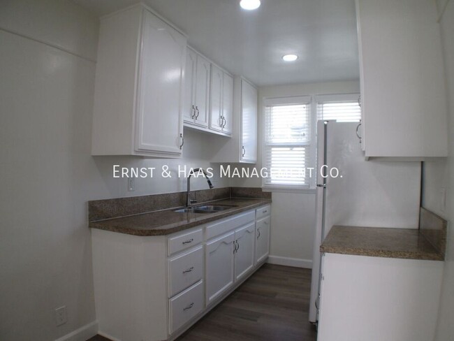 Building Photo - Lovely 1 Bedroom Apartment in Prime Bixby ...