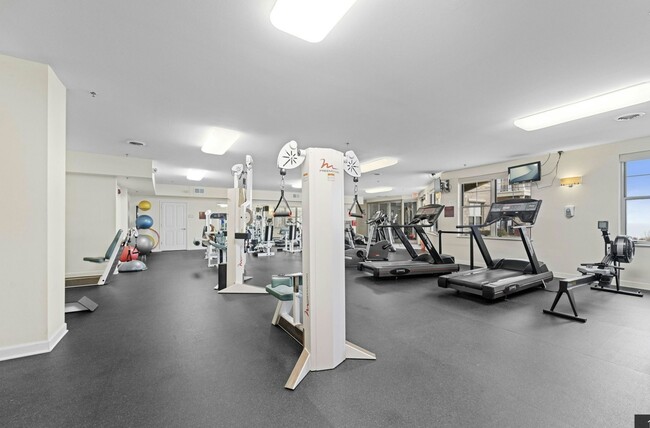 Building Photo - 4120 S Lake Dr