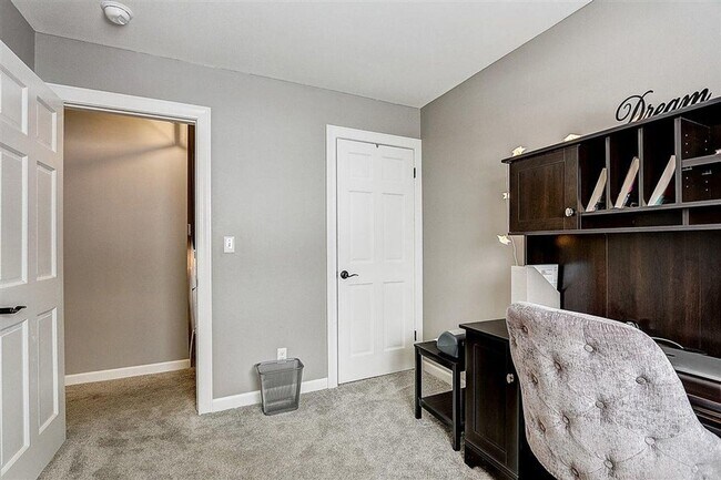 Building Photo - Updated Brookfield 4 bedroom home