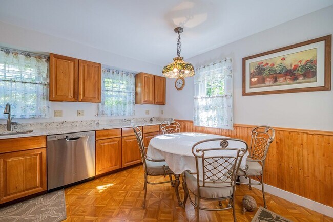 Building Photo - 22 Crescent Hill Ave