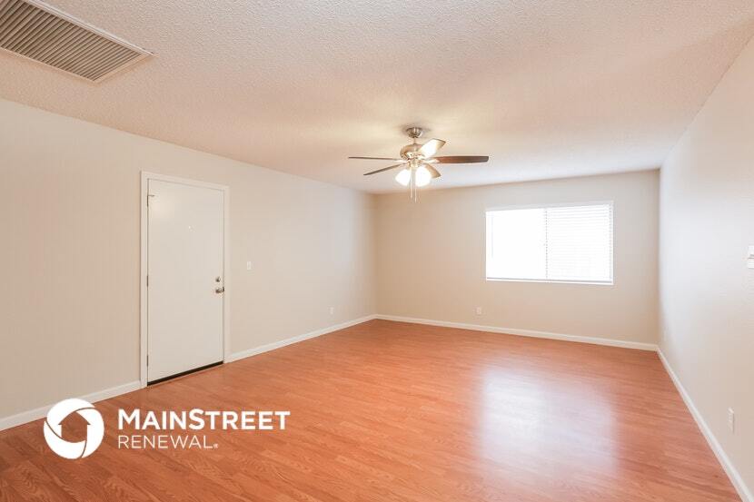 Building Photo - 2807 N 45th Dr