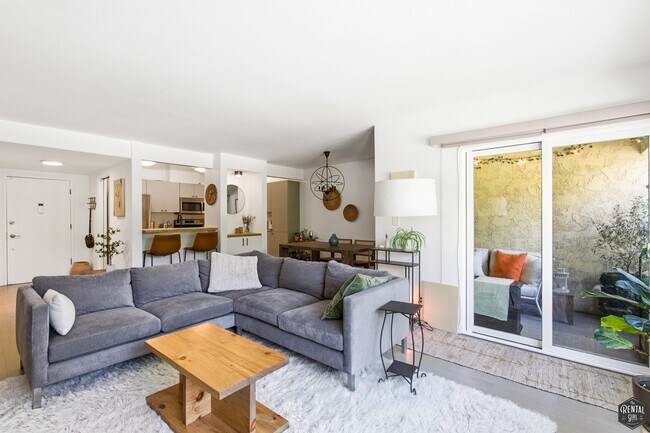 Building Photo - 5625 Green Valley Cir