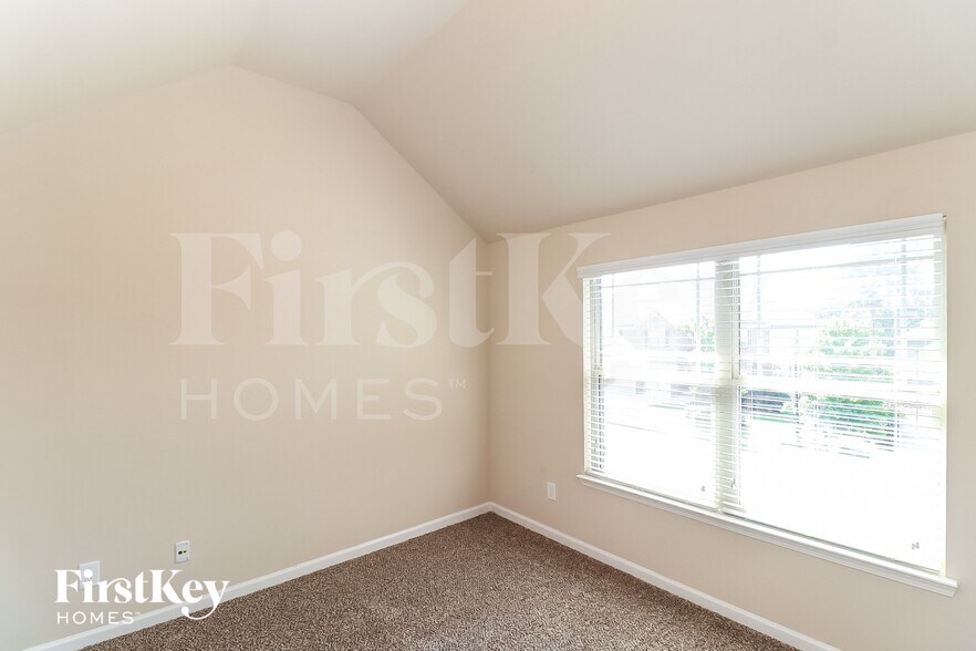 Building Photo - 1969 Trinity Mill Dr