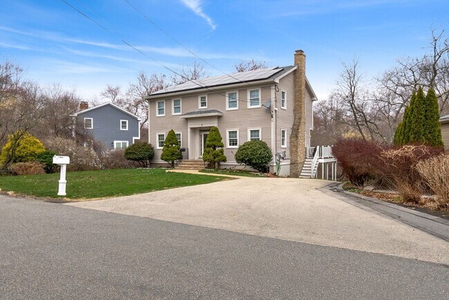 Building Photo - 5 St Anthonys Ln