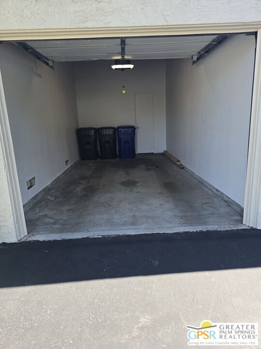 Building Photo - 1249 S La Verne Way