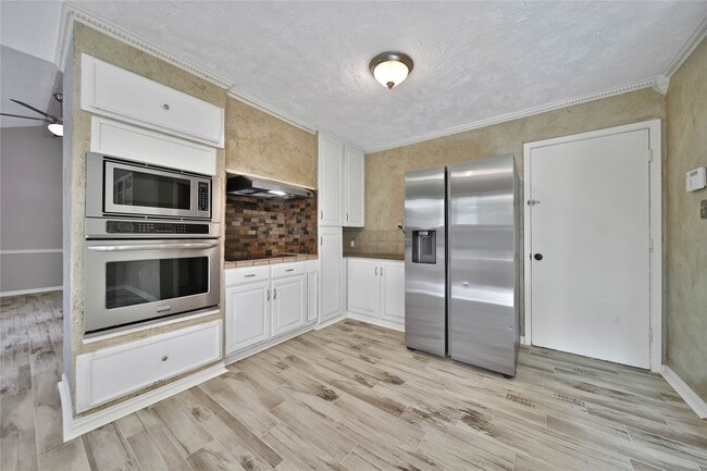 Building Photo - 2006 Mermaid Ln