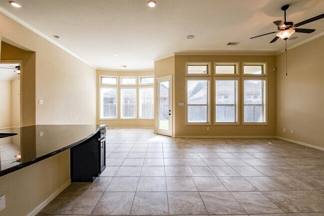Building Photo - 21911 Avalon Queen Dr