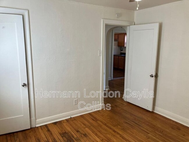 Building Photo - 241 Henquin Dr