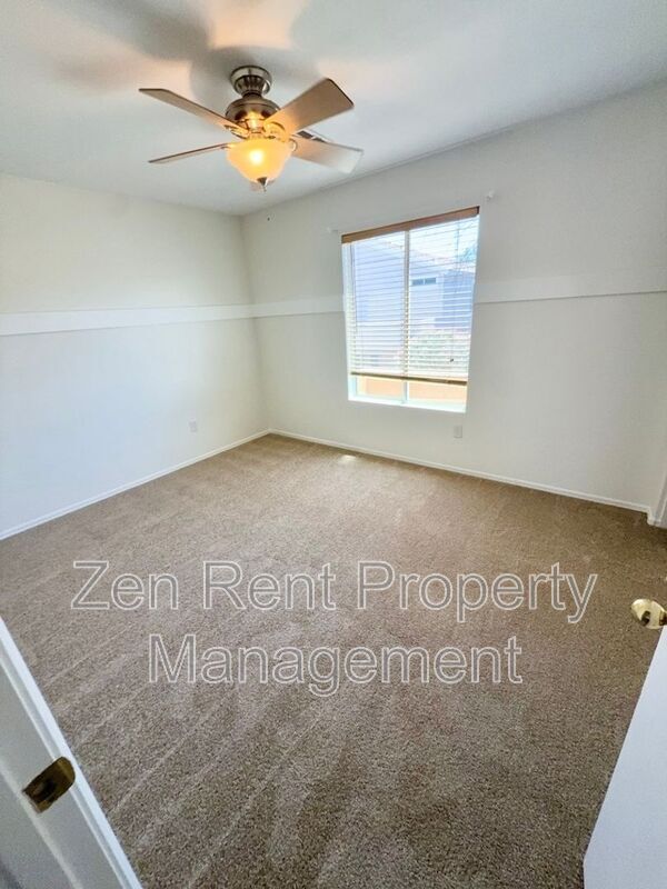 Building Photo - 4237 E Windsor Dr