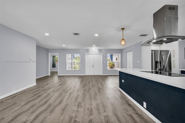 Building Photo - 851 SW 49th Terrace