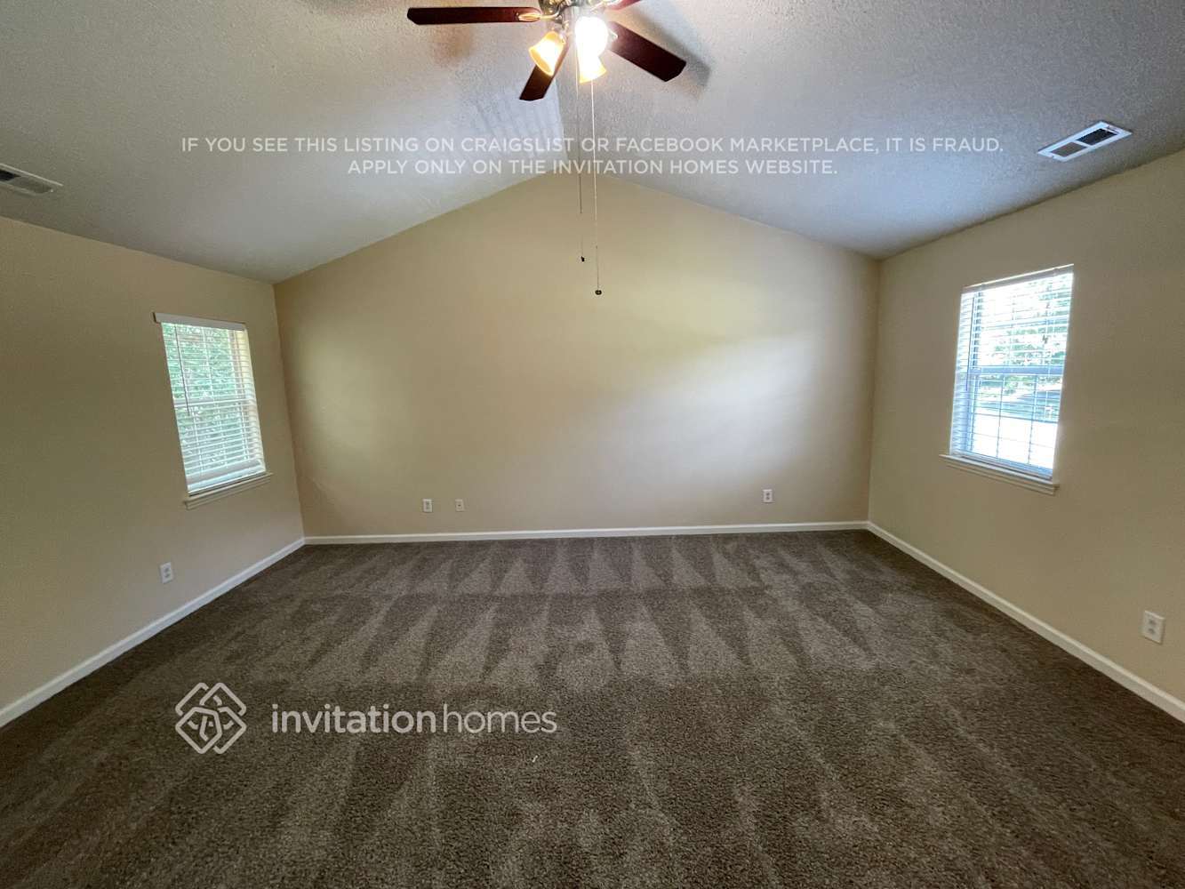 Building Photo - 2244 Redwood Dr