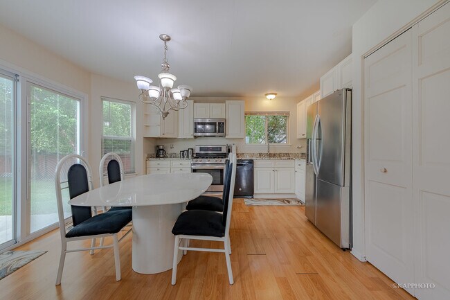 Building Photo - 2316 Periwinkle Ct