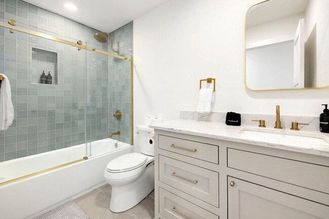 Building Photo - 89 Mayfair Dr