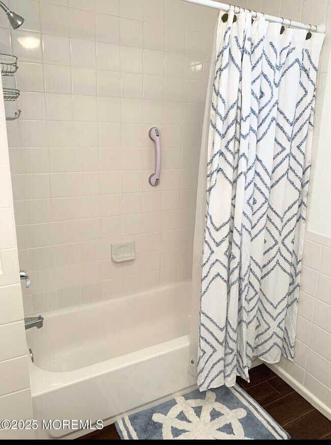 Building Photo - 7 Princeton Ave