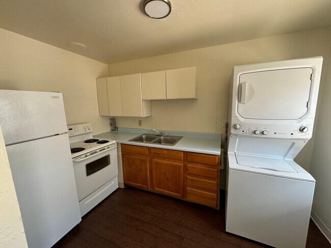 Building Photo - 1 Bed/ 1 bath