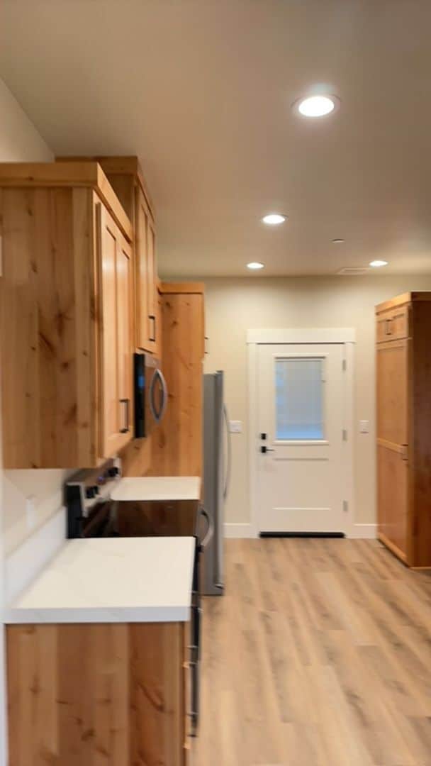 Building Photo - 101 E Lindo Ave