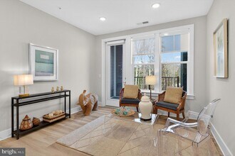 Building Photo - 76 Old Mill Bottom Rd N