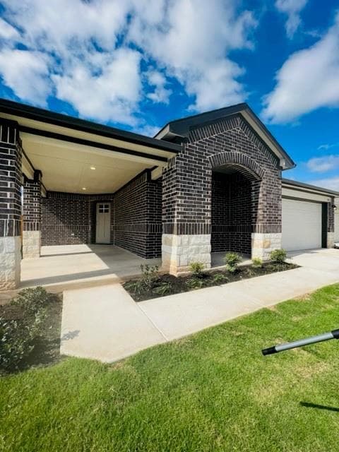 Building Photo - 803 Pease River Wy