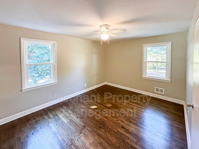 Building Photo - 1115 E Lee Rd