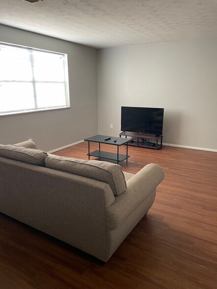 Living Room - 206 Halia Cres