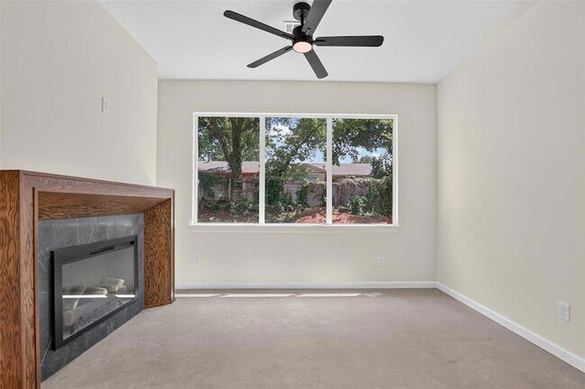 Building Photo - 8756 Patriot Dr