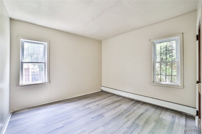Building Photo - 1811 Weston Ave