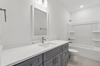 Building Photo - 232 Kara Lake Dr