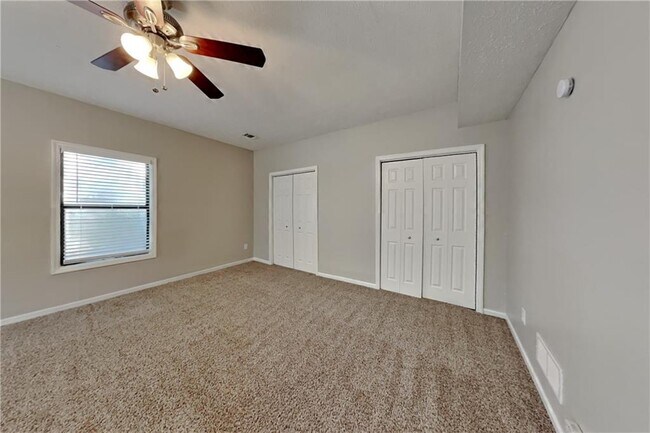 Building Photo - 6015 Sumit Ct NW