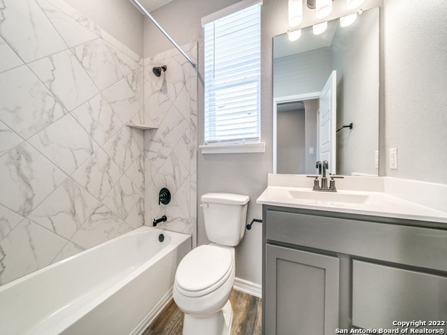 Building Photo - 26006 Los Mirasoles